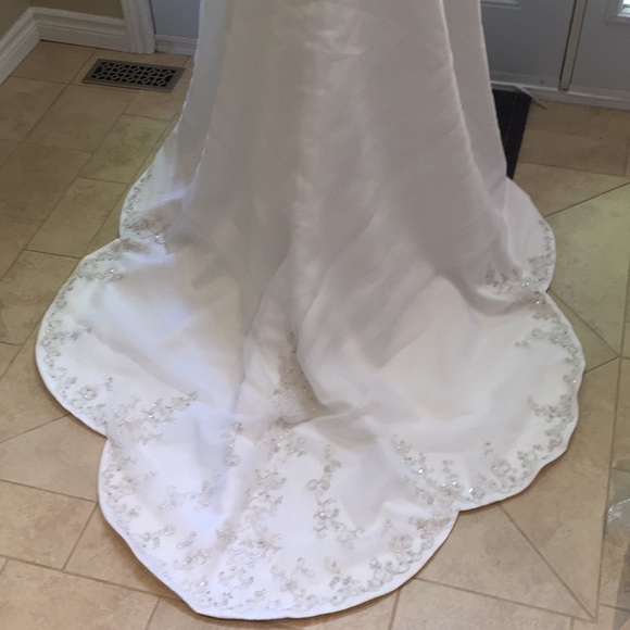 Mori Lee by Madeline Gardner White Beaded Wedding Dress Size 10 New with Tag - Picture 15 of 16